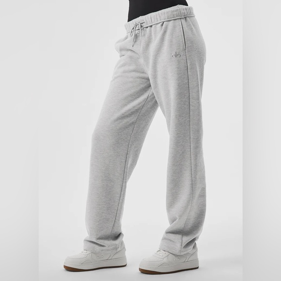 ALO Yoga Gray Sweatpants - Picture 1 of 4